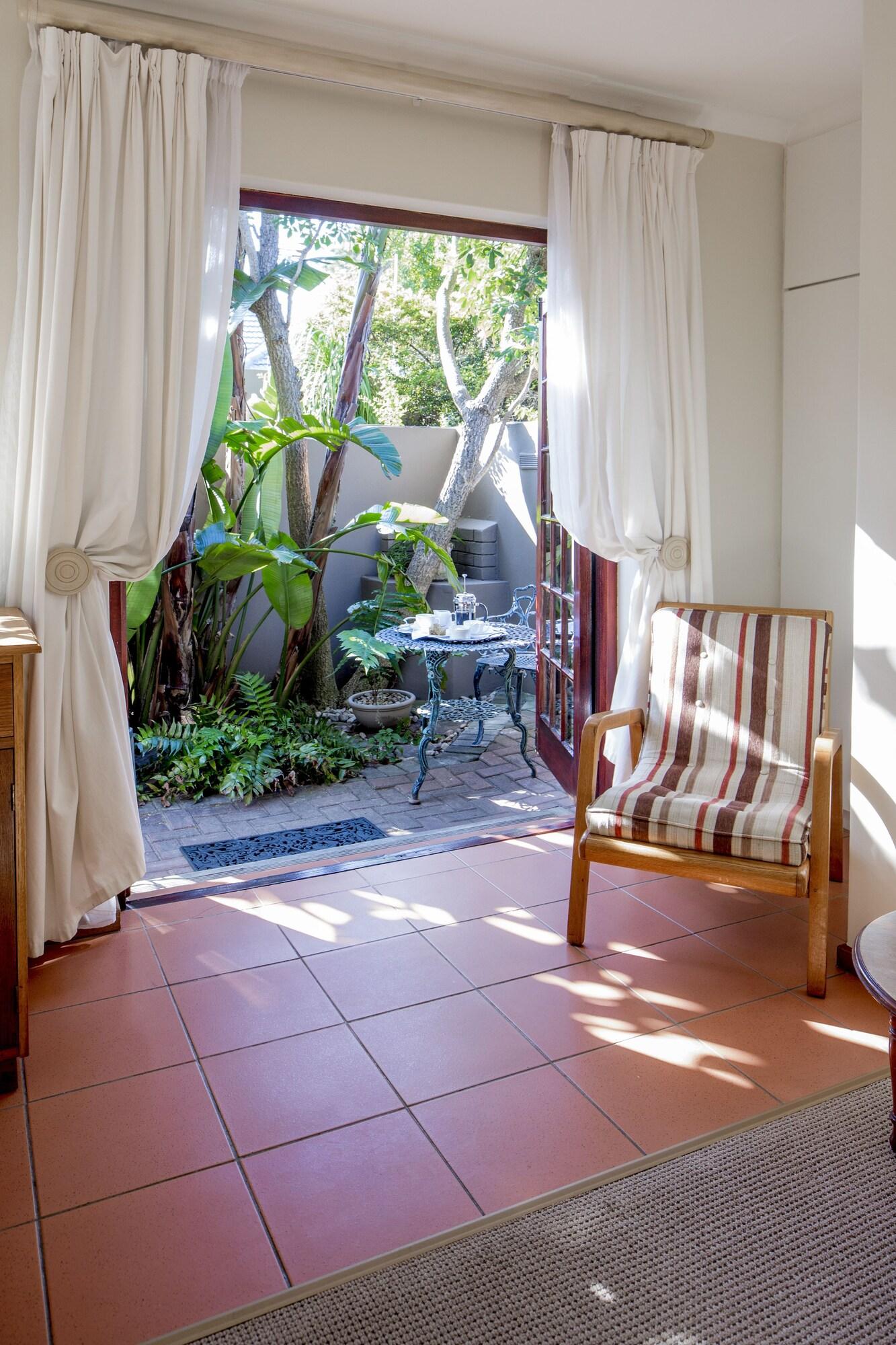 Kingfisher Guesthouse Port Elizabeth Dış mekan fotoğraf