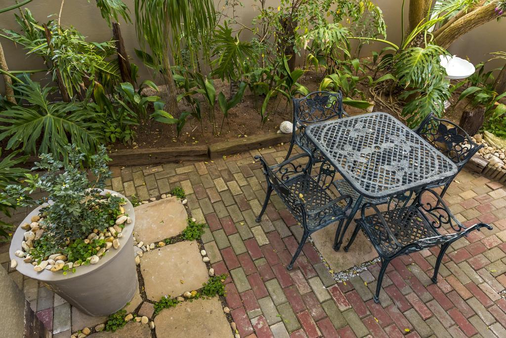 Kingfisher Guesthouse Port Elizabeth Dış mekan fotoğraf